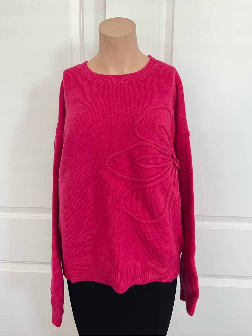 Women's Hot Pink Crewneck Sweater with Floral Appliqué